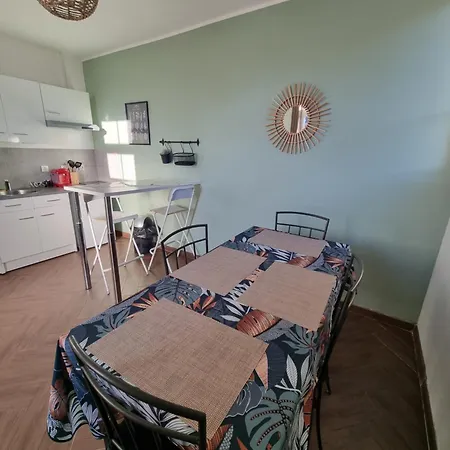 Entier Independant- 2 A 4 Pers - Parking Clos - Terrasse Apartment